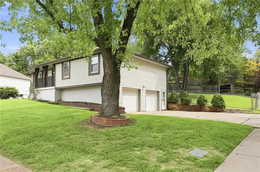 1601 N Glen Ellyn Street, Independence, MO 64056 - #2