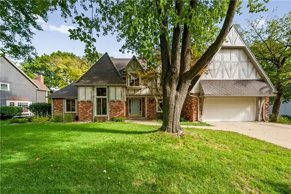 11004 W 120th Terrace, Overland Park, KS 66213