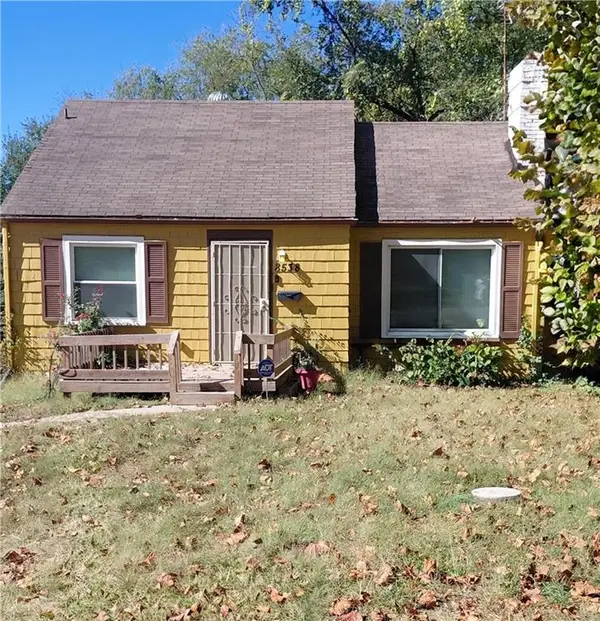 8538 Highland Avenue, Kansas City, MO 64131