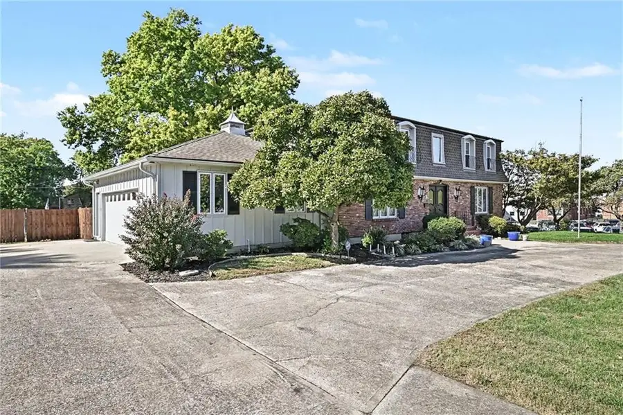 4950 Parish Drive, Roeland Park, KS 66205 - #3