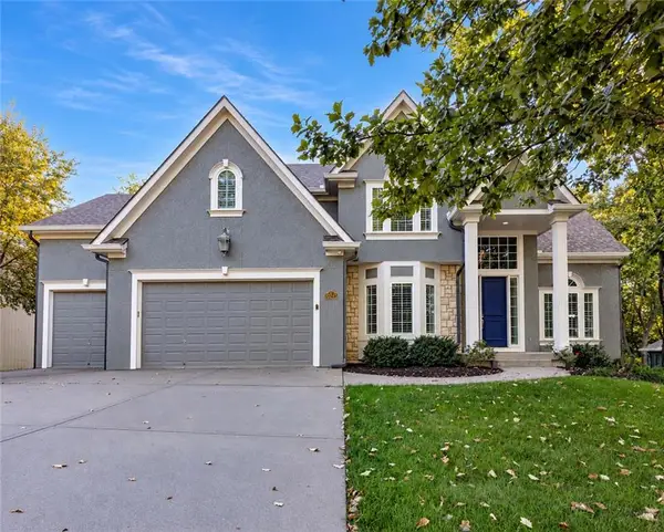 10245 Magnolia Lane, Parkville, MO 64152