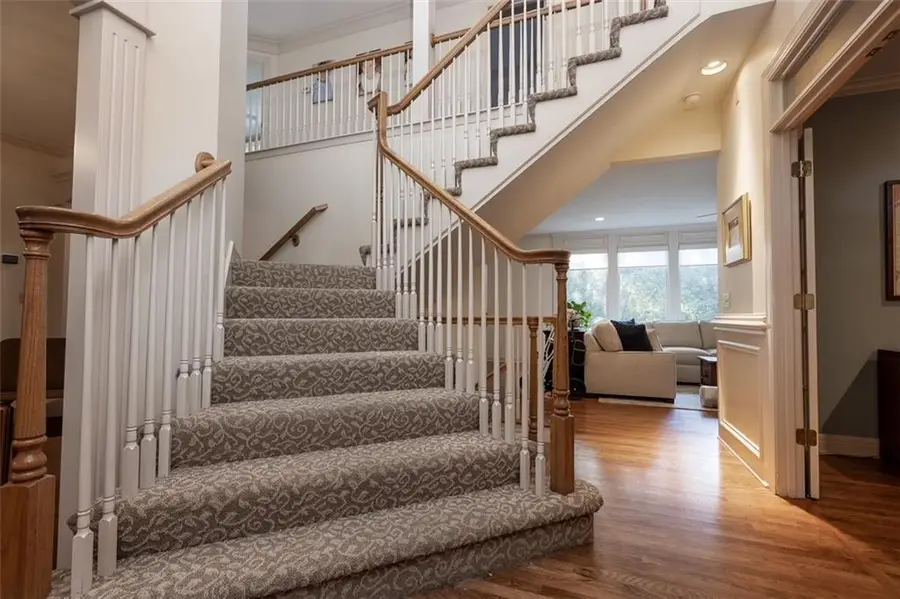 10245 Magnolia Lane, Parkville, MO 64152 - #2