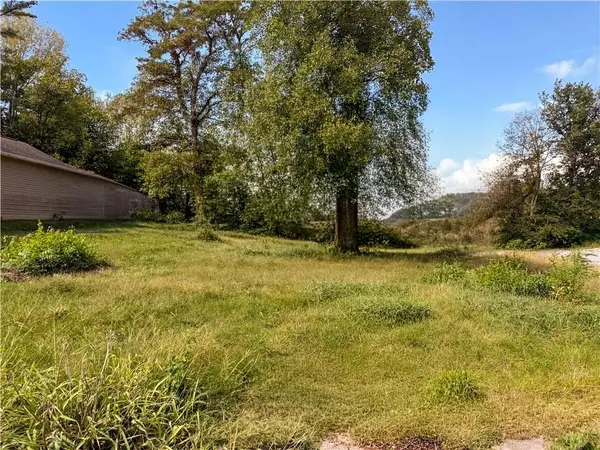 202 6th Avenue S, Greenwood, MO 64034
