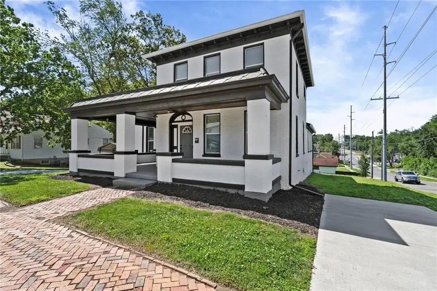 222 W Market Street, Warrensburg, MO 64093 - #3