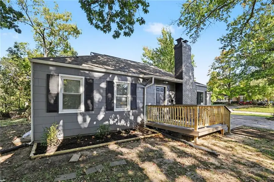 5046 Glenside Court, Kansas City, MO 64129 - #2