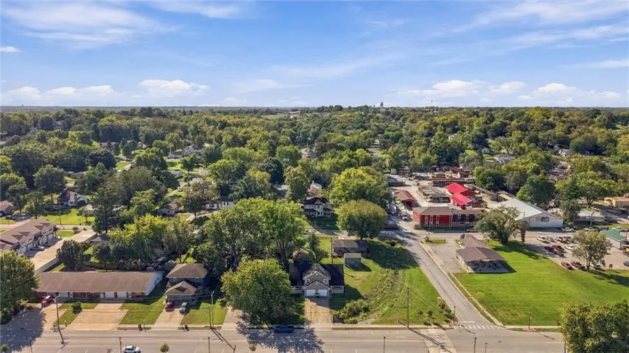 307B E Main Street, Smithville, MO 64089 - #3
