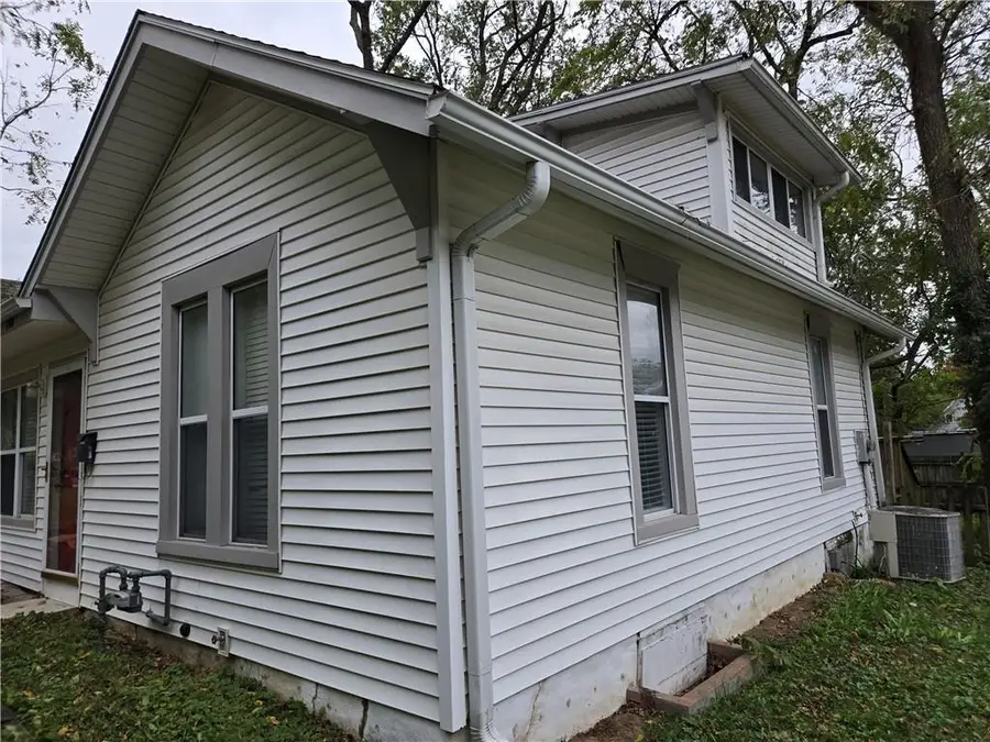 100 S Willis Avenue, Independence, MO 64050 - #3