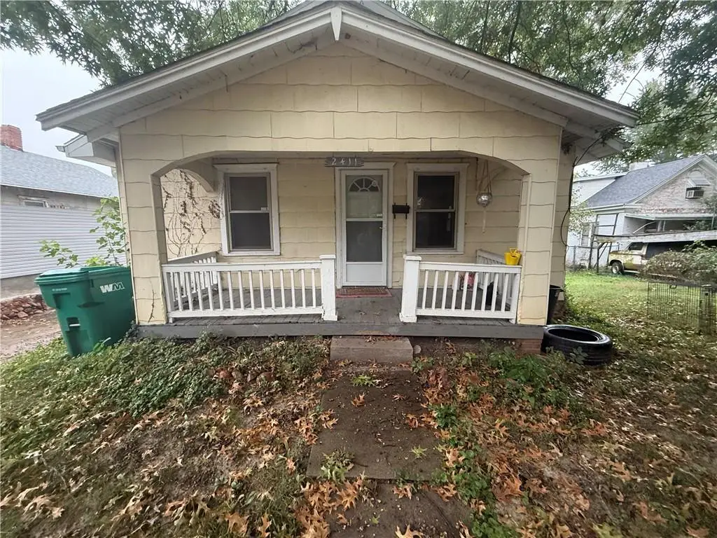 2411 S 28th Street, Saint Joseph, MO 64503 - #1