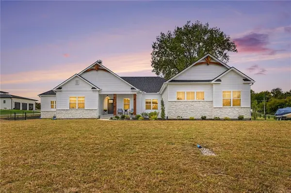 19920 NE F Highway, Smithville, MO 64089