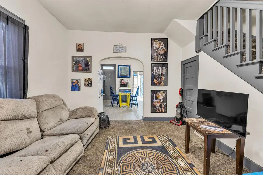 1014 Patee Street, Saint Joseph, MO 64501 - #3
