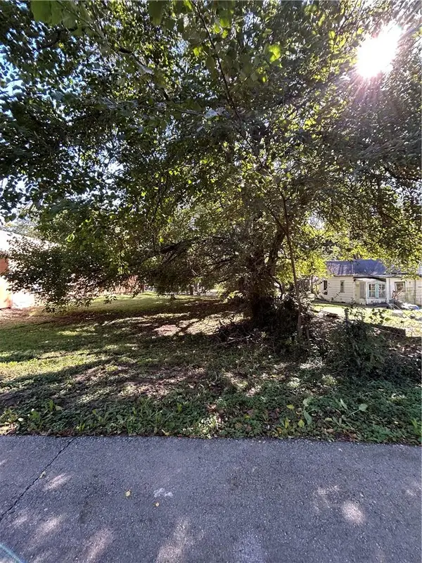 512 Dakota Street, Leavenworth, KS 66048