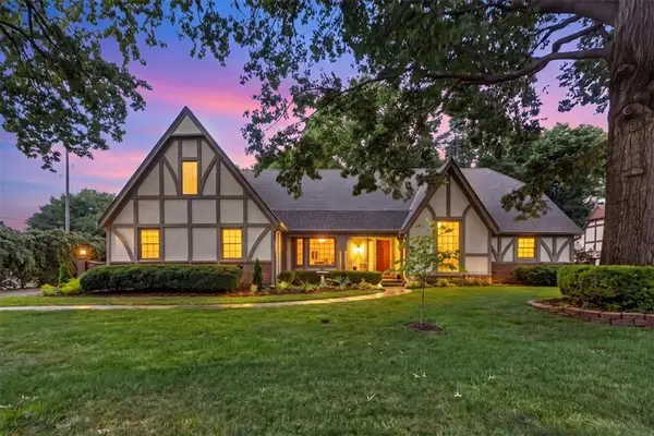 3516 W 101st Terrace, Leawood, KS 66206