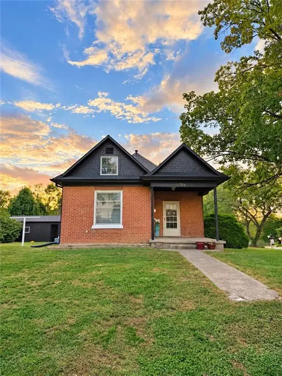 429 S 8th Street, Atchison, KS 66002 - #1