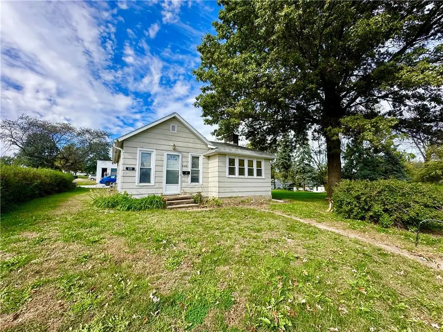 222 S Newton Street, Maryville, MO 64468 - #2