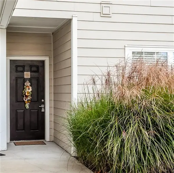 11602 Tomahawk Creek Parkway #D, Leawood, KS 66211