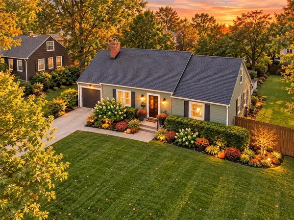 4014 Oxford Road, Prairie Village, KS 66208