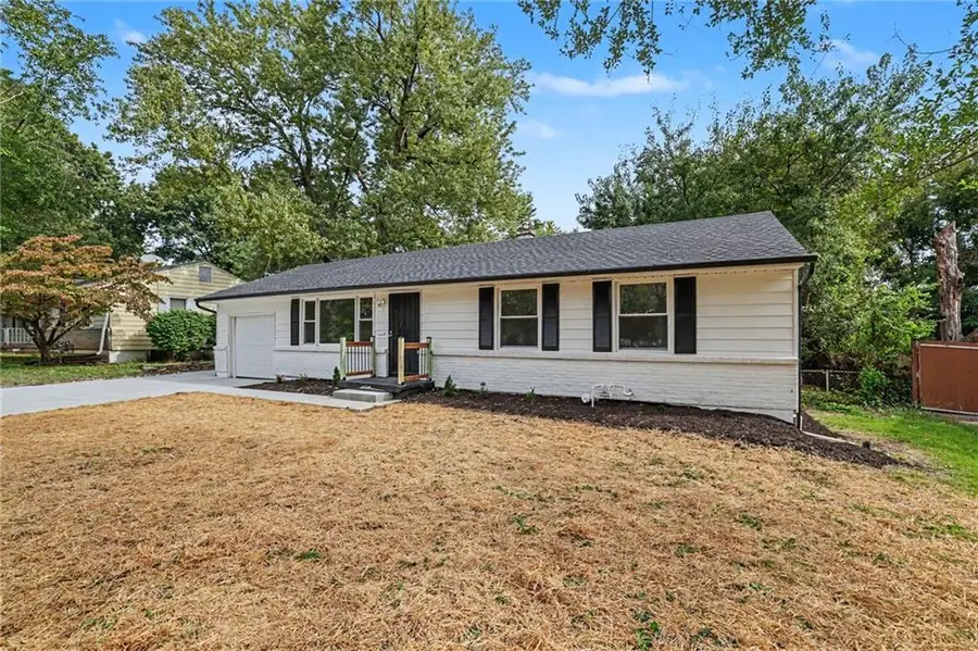 8507 Kentucky Avenue, Raytown, MO 64138 - #3