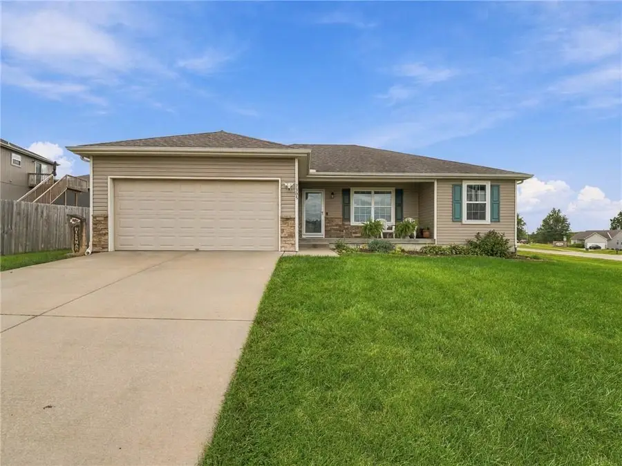 7305 E 143rd Street, Grandview, MO 64030 - #2
