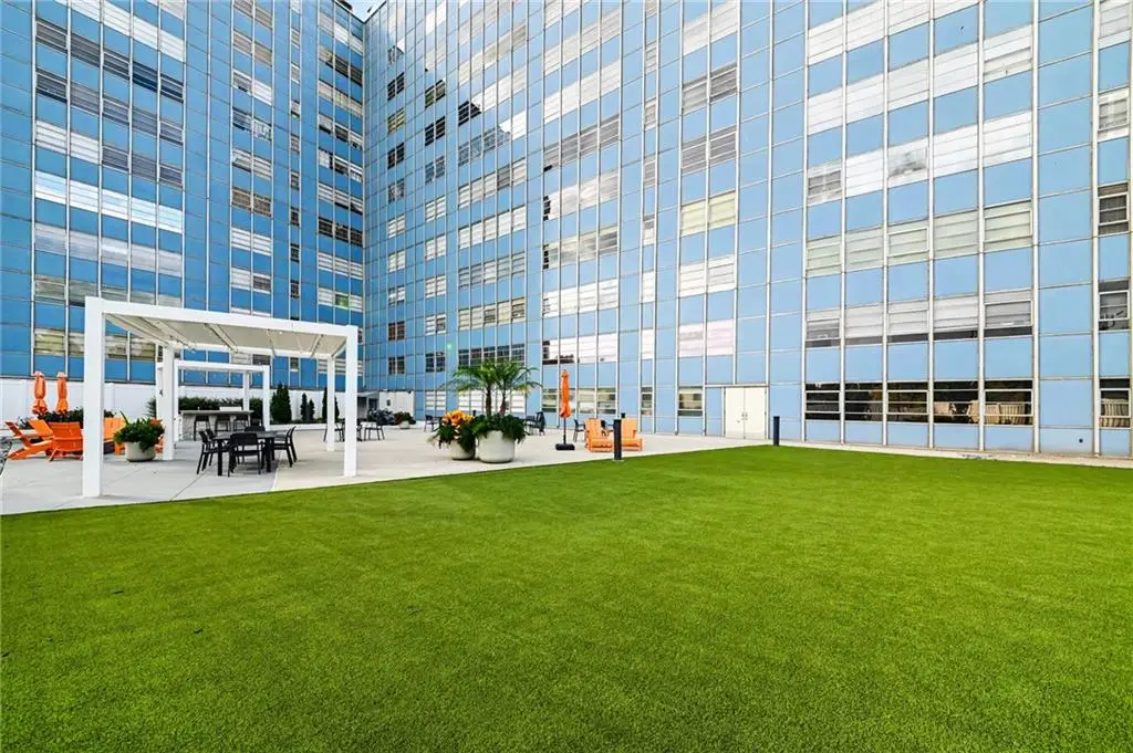 333 W Meyer Boulevard #310, Kansas City, MO 64113 - #1