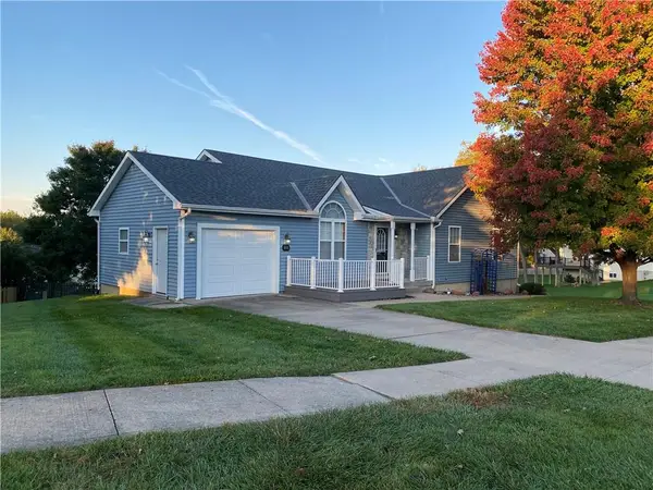 411 Hillcrest Street, Lansing, KS 66048