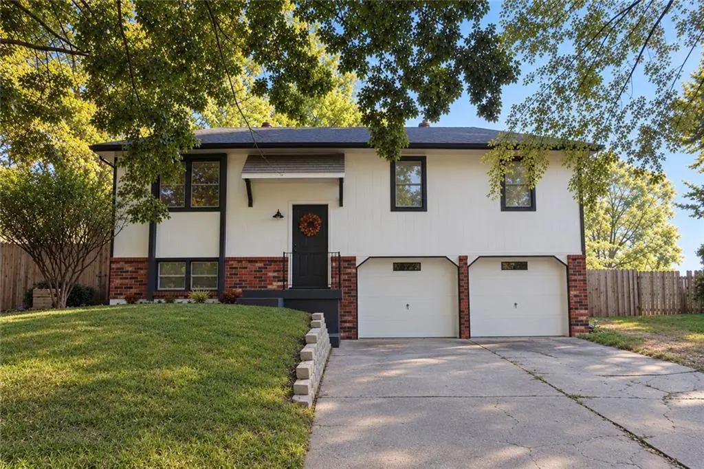305 Concord Circle, Grain Valley, MO 64029 - #1