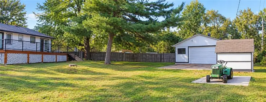 305 Concord Circle, Grain Valley, MO 64029 - #2