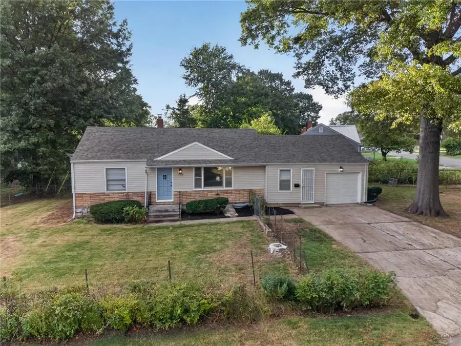 3418 S Home Avenue, Independence, MO 64052 - #2
