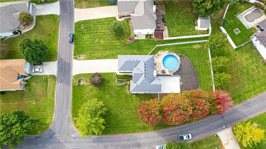 5204 Stoneridge Drive, Saint Joseph, MO 64507 - #3