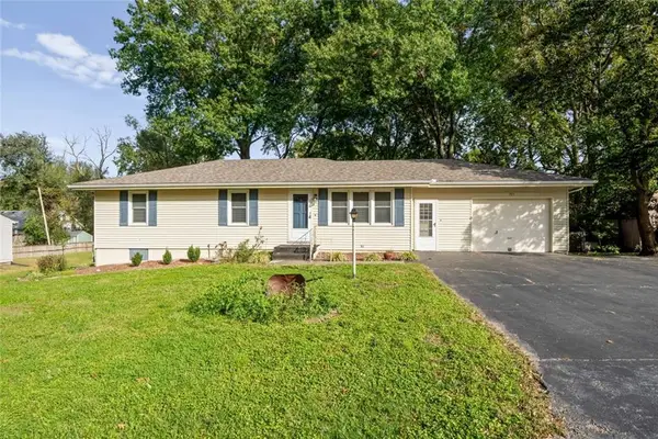 705 SW Mitchell Street, Oak Grove, MO 64075