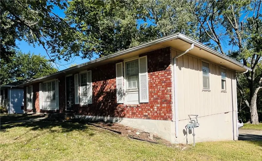 3829 Stonewall Court, Independence, MO 64055 - #2