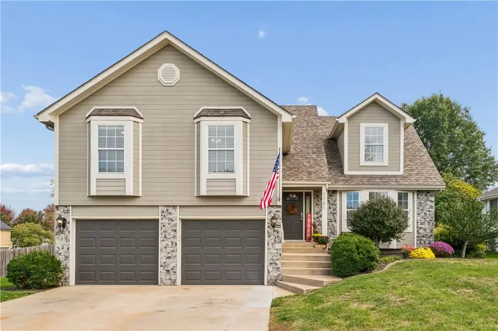 1101 SE Windstar Drive, Lees Summit, MO 64081 - #1