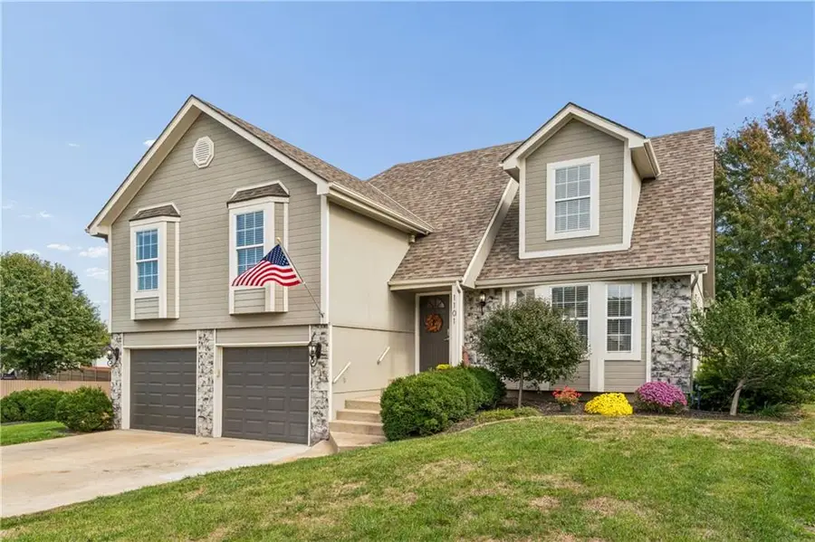 1101 SE Windstar Drive, Lees Summit, MO 64081 - #2