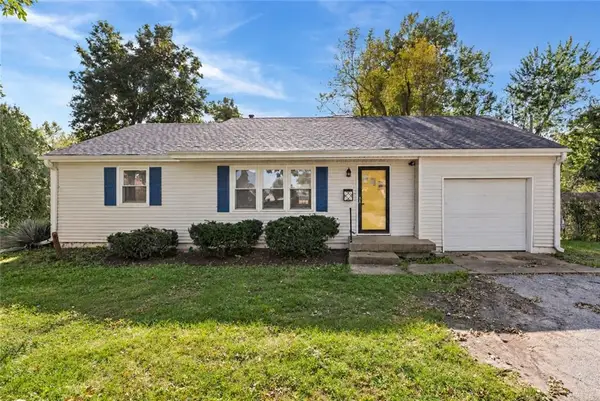 2403 NE Shady Lane Drive, Gladstone, MO 64118