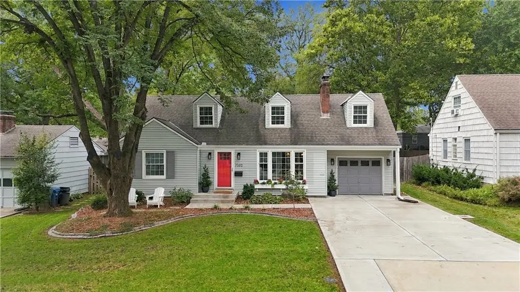 7332 Ash Street, Prairie Village, KS 66208 - #1