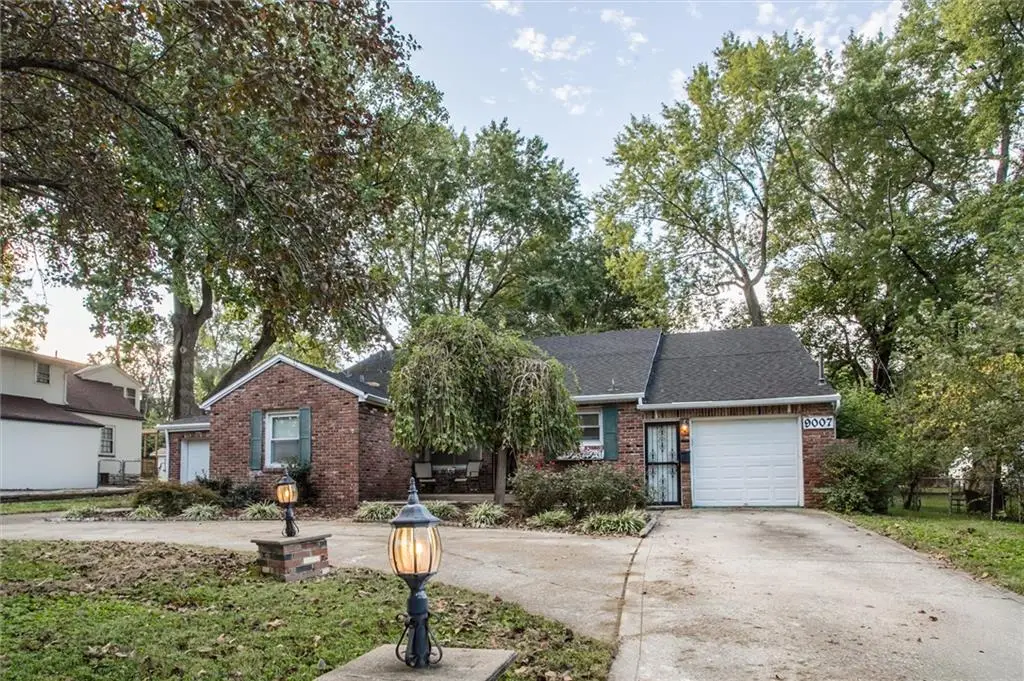 9007 E 68th Street, Raytown, MO 64133 - #1