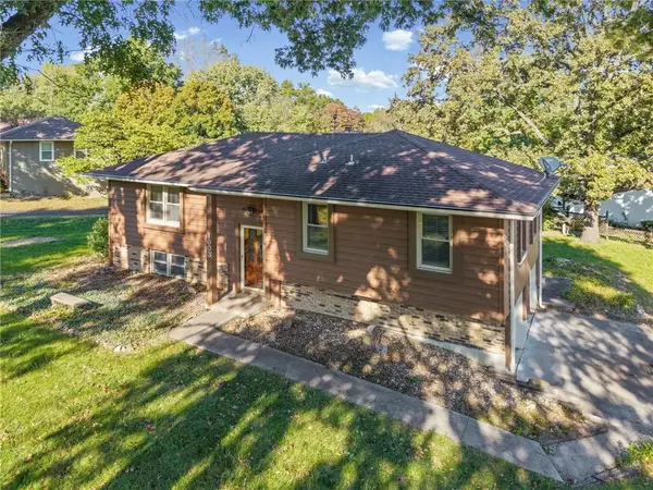 1003 N Garner Street, Richmond, MO 64085