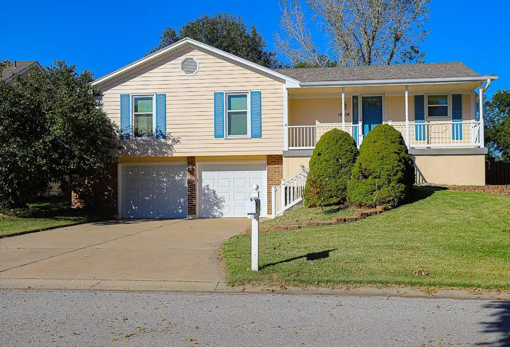 16704 52nd Street S, Independence, MO 64055 - #1