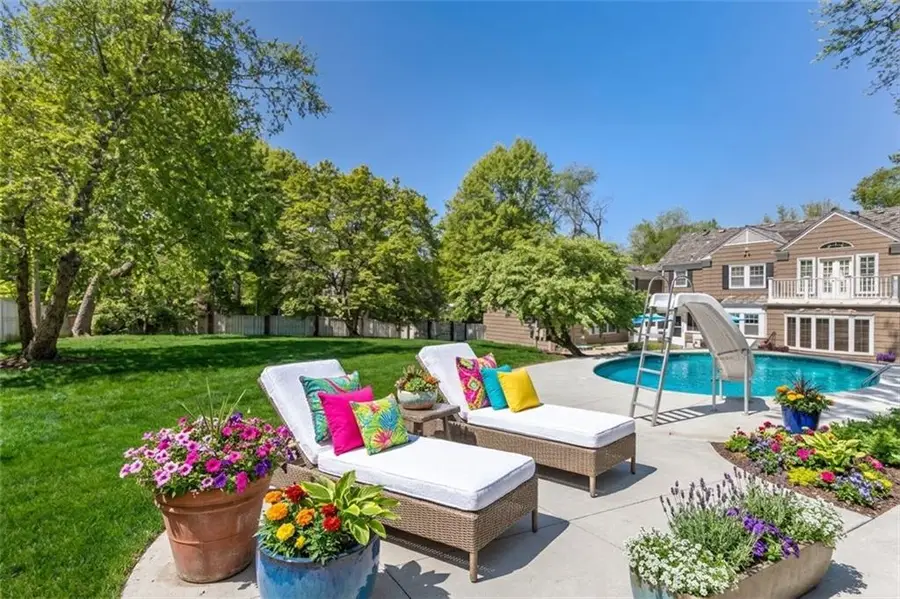 639 W 55 Street, Kansas City, MO 64113 - #3