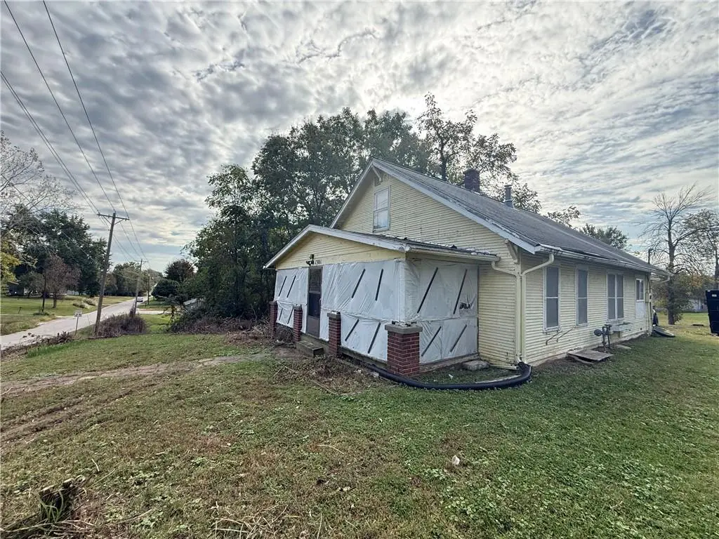 1301 E Mechanic Avenue, Independence, MO 64050 - #1