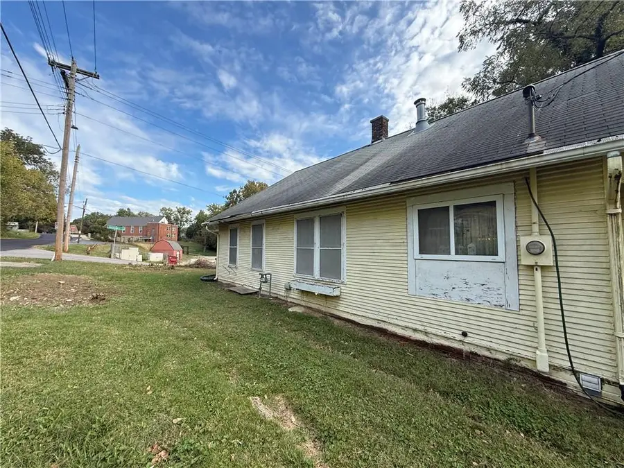 1301 E Mechanic Avenue, Independence, MO 64050 - #2