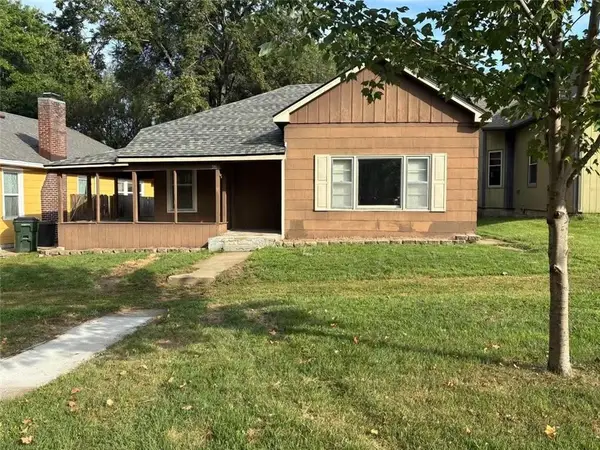 316 Vine Street, Leavenworth, KS 66048