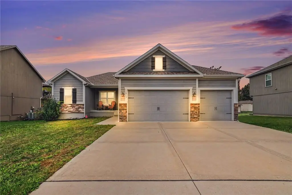 12419 Live Oak Circle, Peculiar, MO 64078 - #1