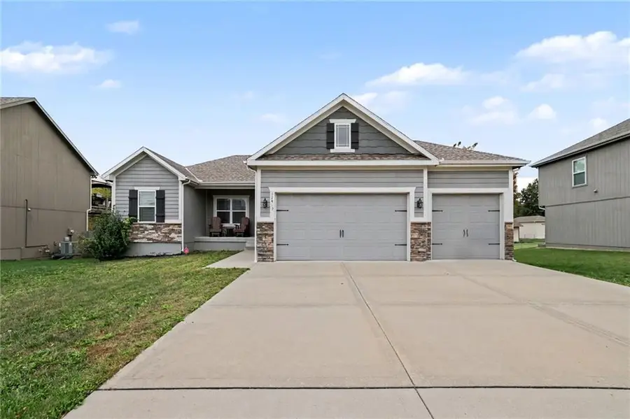 12419 Live Oak Circle, Peculiar, MO 64078 - #2