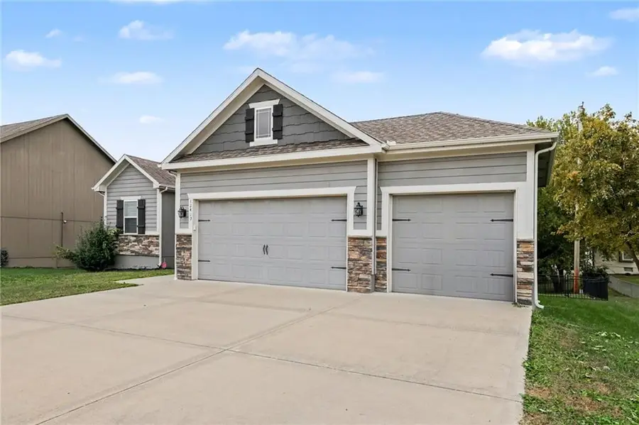 12419 Live Oak Circle, Peculiar, MO 64078 - #3