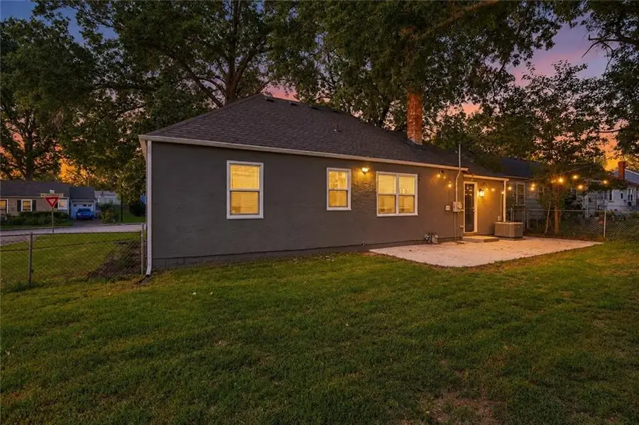 5117 Rosewood Drive, Roeland Park, KS 66205 - #2