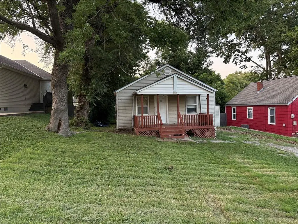 2000 NE 37th Terrace, Kansas City, MO 64116 - #1