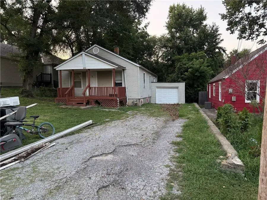 2000 NE 37th Terrace, Kansas City, MO 64116 - #2