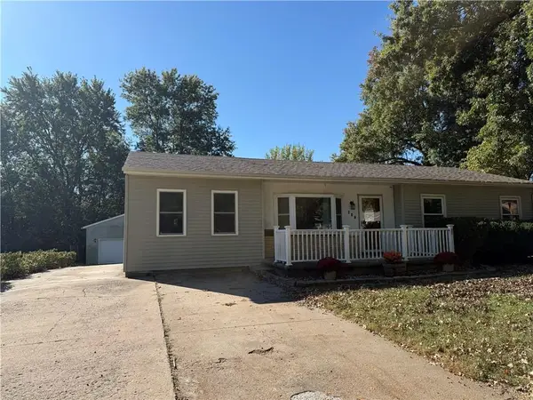 417 Cheyenne Avenue, Hiawatha, KS 66434