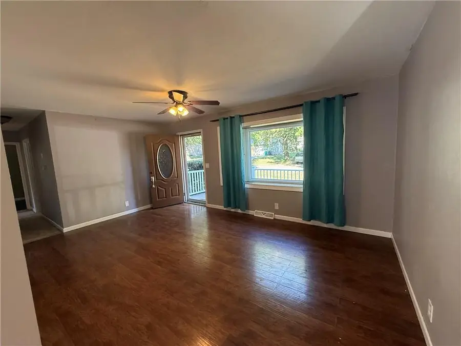 417 Cheyenne Avenue, Hiawatha, KS 66434 - #3