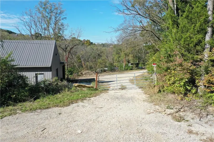 9817 Hollingsworth Road, Kansas City, KS 66109 - #2